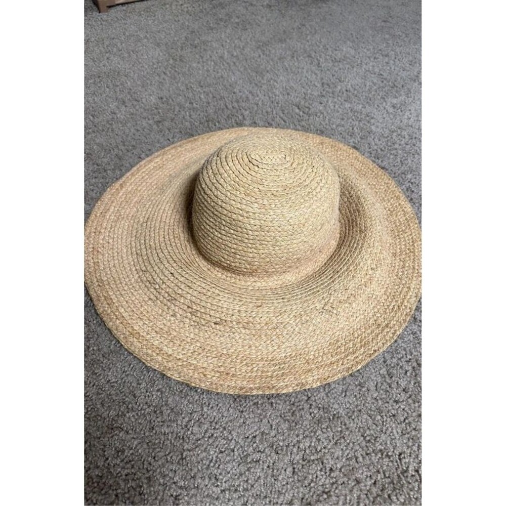 Beach hat